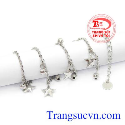 Sản phẩm chế tác từ vàng tây 10 bền đẹp, sáng bóng. Lắc chân vàng trắng thời trang