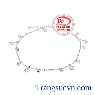 Lắc chân vàng trắng thời trang được nhập khẩu từ Hàn Quốc.