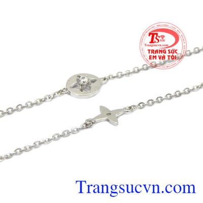 Lắc chân vàng trắng tinh tế được nhập khẩu từ Hàn Quốc. 