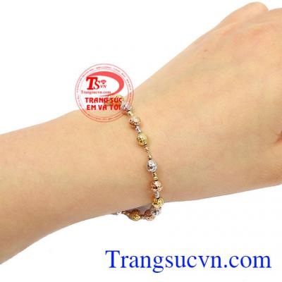 Sản phẩm thích hợp làm quà tặng cho người thân hoặc bạn bè trong nhiều dịp ý nghĩa khác nhau,Lắc tay bi nữ vàng