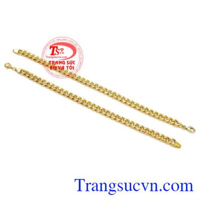 Lắc tay nam vàng cá tính là món quà yêu thích cho phái mạnh.