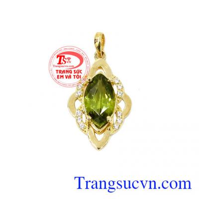 Mặt dây peridot sang trọng