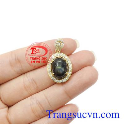 Mặt dây saphir sao quý phái được bảo hành uy tín, giao hàng toàn quốc.