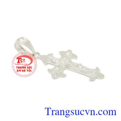 Mặt dây thánh giá bạc đẹp không chỉ là món đồ trang sức mà còn đem lại may mắn, điềm lành cho người đeo.