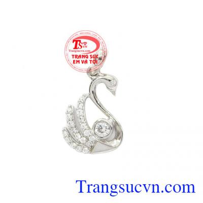 Mặt dây thiên nga vàng trắng được thiết kế 3D sang trọng với đường nét tinh xảo