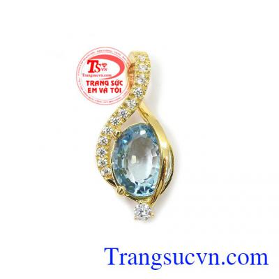 Mặt dây topaz đẳng cấp là sản phẩm mặt dây chuyền cao cấp với kiểu dáng sang trọng chắc chắn sẽ là món quà được yêu thích của phái đẹp