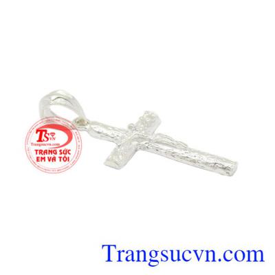 Mặt thánh giá bạc đẹp đem lại điềm lành, sự binh fan cho người đeo.
