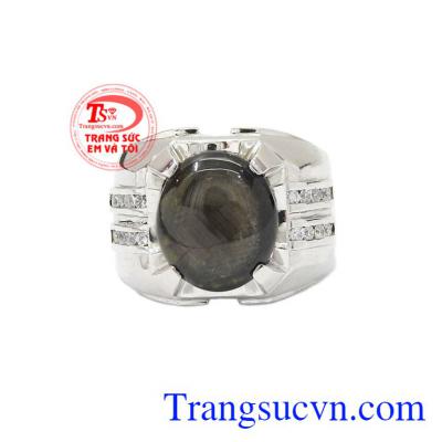 Nhẫn nam bạc Sapphire sao sẽ khiến cho phái mạnh thể hiện cá tính.