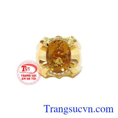 Nhẫn nam vàng Citrine đẹp với sự kết hợp của thạch anh vàng thiên nhiên và vàng 14k làm nổi bật vẻ sang trọng, thanh lịch cho phái mạnh.