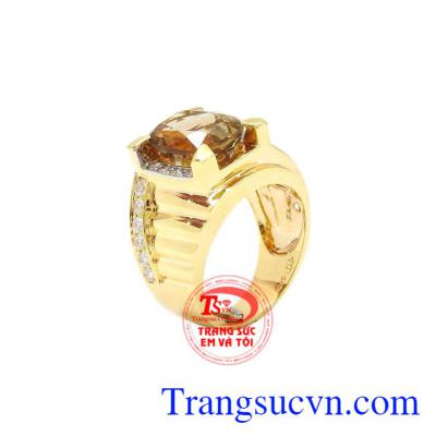 Nhẫn nam vàng Citrine sang trọng sẽ món quà khiến cho phái nam mong chờ nhất bởi vẻ sang trọng, đẳng cấp của nó.