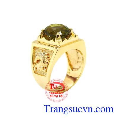 Nhẫn nam vàng Peridot tinh tế được chế tác từ đá Peridot thiên nhiên và vàng 14k, màu sắc xanh đẹp mắt.