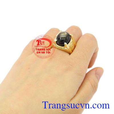 Nhẫn nam vàng Sapphire sao độc đáo