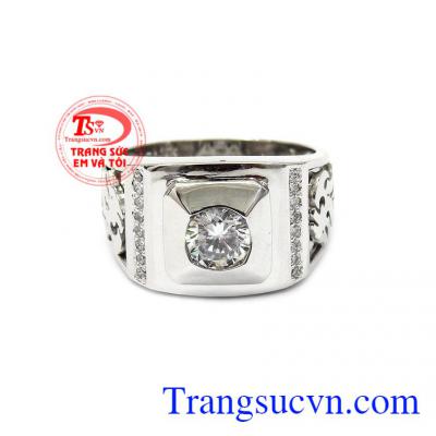 Sản phẩm thời thượng phù hợp với phong cách phái mạnh, là dòng sản phẩm rất được ưa chuộng,Nhẫn nam vàng trắng lịch lãm