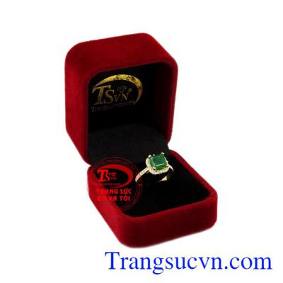 Nhẫn nữ vàng Emerald thiên nhiên