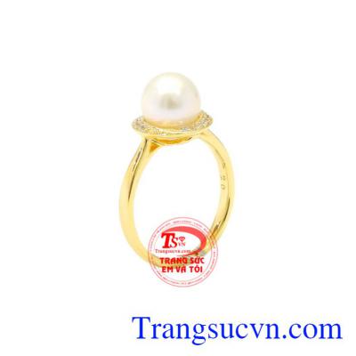 Nhẫn nữ vàng ngọc trai đẹp được chế tác từ ngọc trai chất lượng và vàng 14k.