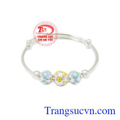 Vòng tay charm bạc trẻ em