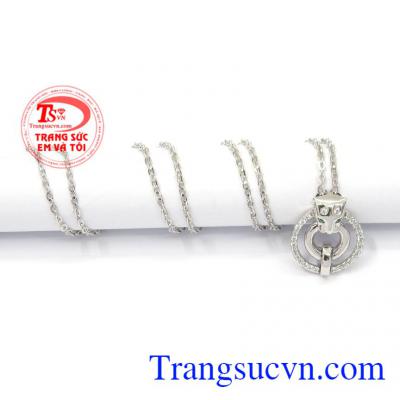 Bộ dây chuyền nữ vàng tây quý phái kết hợp cùng mặt dây chuyền nữ tinh tế và quyến rũ