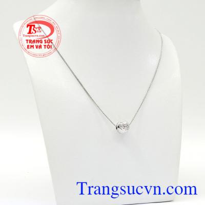 Bộ dây charm bi phay được thiết kế trẻ trung, hướng tới vẻ đẹp thanh lịch,Bộ dây charm bi phay