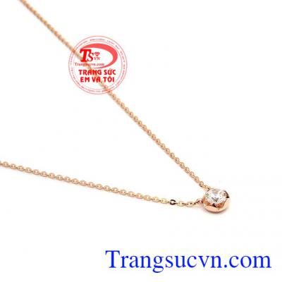 Bộ dây chuyền nữ vàng tây quý phái kết hợp cùng mặt dây chuyền nữ tinh tế và quyến rũ