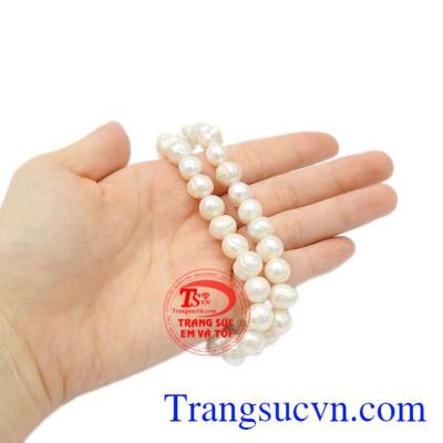Chuỗi ngọc trai đẹp thanh lịch giao hàng trên toàn quốc.