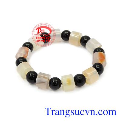 Chuỗi tay mã não độc đáo được chế tác từ đá mã não thiên nhiên chất lượng.