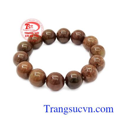 Chuỗi tay ngọc cẩm thạch an yên được chế tác thành các chuỗi hạt 18 ly.