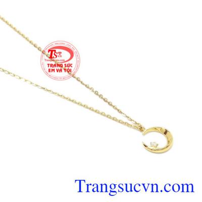 Dây chuyền nữ trăng sao Korea vàng 10k tinh tế giao hàng trên toàn quốc.