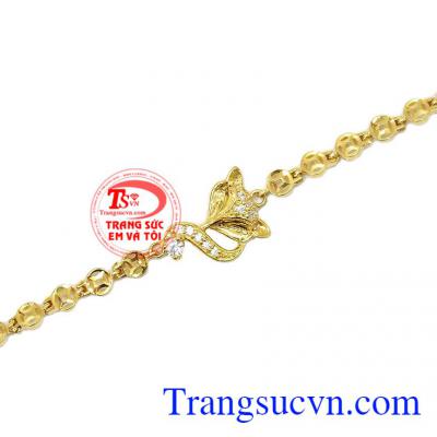 Với phụ nữ, việc sở hữu một lắc tay Hồ Ly sẽ mang lại may mắn trong đường tình duyên, sự khôn khéo trong giao tiếp và ứng xử trong cuộc sống,Lắc tay nữ hồ ly đẹp