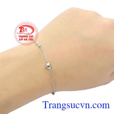 Sản phẩm thích hợp làm quà tặng cho người thân hoặc bạn bè,Lắc tay nữ vàng trắng trái tim