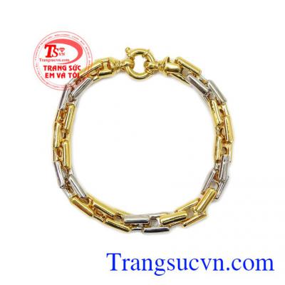 Với thiết kế thời trang, trẻ trung, mạnh mẽ giúp phái mạnh thêm tự tin và cá tính,Lắc tay vàng nam mạnh mẽ
