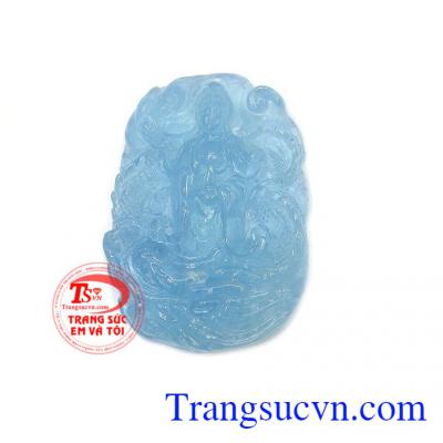 Mặt dây Aquamarine bình an là sản phẩm được chạm khắc 3D tinh xảo, rõ nét