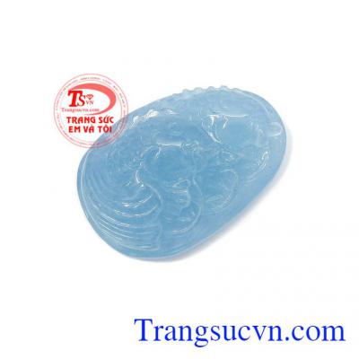 Hình ảnh cá chép vượt vũ môn hóa rồng tượng trung cho sự nỗ lực, phấn đấu kiên trì đến cũng để thành công