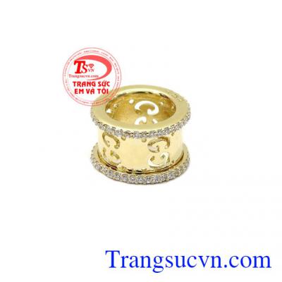 Mặt dây Gucci nhập khẩu là sản phẩm nhập khẩu từ Hàn Quốc,Mặt dây Gucci nhập khẩu