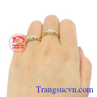 Nhẫn cưới vàng chung thủy vàng 10k bảo hành 6 tháng.