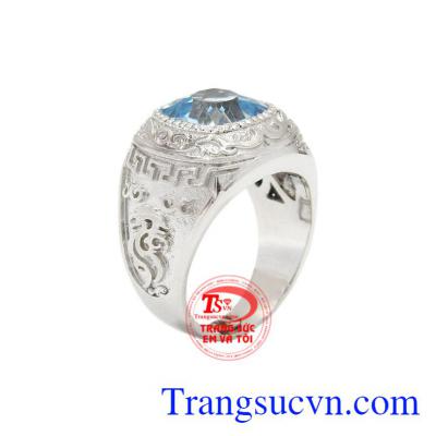 Nhẫn nam bạc Topaz độc đáo được chế tác tinh tế, độc đáo sẽ là món quà hoàn hảo để dành tặng cho người thương vào dịp đặc biệt.