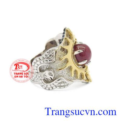 Nhẫn nam vàng ruby vầng mặt trời mang lại vẻ tim tính cho người đeo.