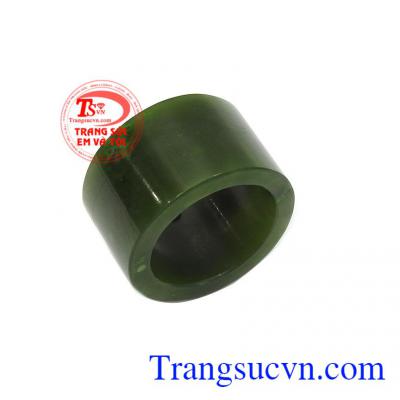 Nhẫn ngọc Nephrite đẳng cấp