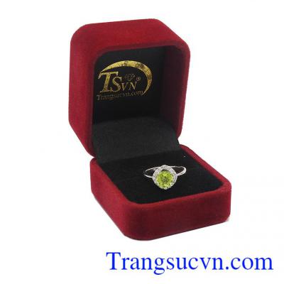 Nhẫn nữ Peridot tài lộc