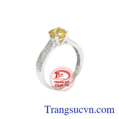 Nhẫn nữ sapphire vàng may mắn