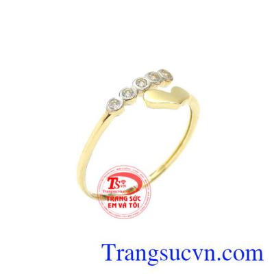 Nhẫn nữ vàng trái tim nhỏ xinh được nhập khẩu từ Korea vàng 10k bền màu, chất lượng.