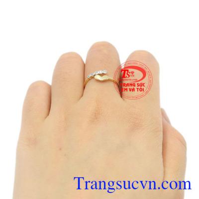 Nhẫn nữ vàng trái tim nhỏ xinh uy tín.
