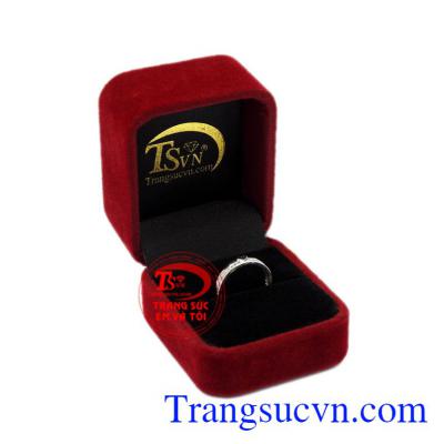 Nhẫn nữ vàng trắng trái tim nhỏ xinh