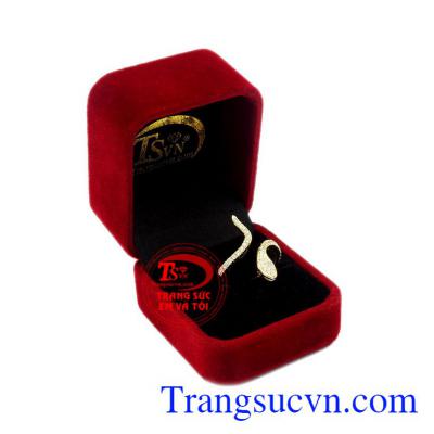 Nhẫn nữ vàng tuổi Tỵ 