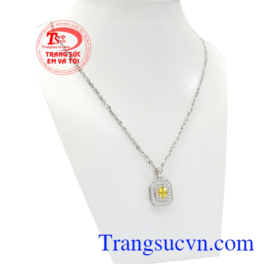 Được kết hợp từ mặt dây đá Sapphire vàng thiên nhiên chất lượng cao và dây chuyền nhập khẩu từ Italy,Bộ dây chuyền nữ Sapphire vàng