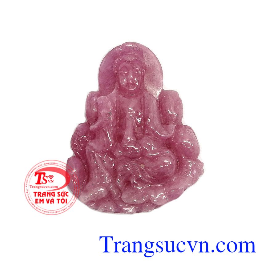 Phật ngọc ruby hạnh phúc phù hợp làm mặt dây chuyền với nét chạm khắc hài hòa và tinh tế
