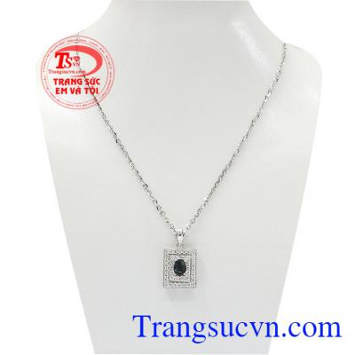 Bộ dây chuyền Sapphire nữ quý tộc là sự kết hợp của mặt dây đá Sapphire và dây chuyền nhập khẩu Italy,Bộ dây chuyền Sapphire nữ quý tộc