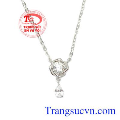 Bộ dây được nhập khẩu từ Hàn Quốc đang là xu hướng thịnh hành được giới trẻ vô cùng ưa chuộng. Bộ dây vàng trắng nữ tính