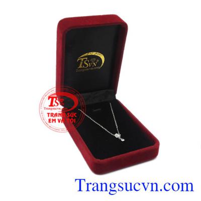 Thích hợp làm quà tặng cho người thân và bạn bè. Bộ dây vàng trắng nữ tính