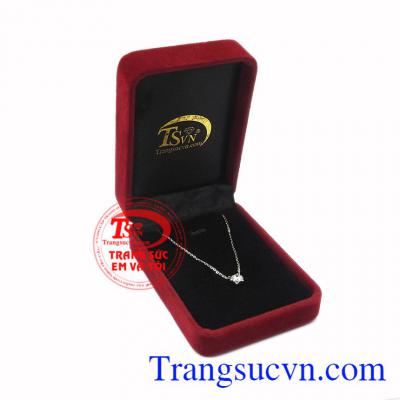 Thích hợp làm quà tặng cho người thân hoặc bạn bè. Bộ dây vàng trắng xinh đẹp