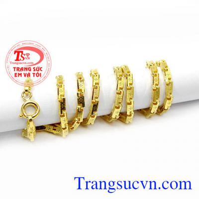 Sản phẩm chế tác từ vàng tây 10k bền đẹp, sáng bóng. Dây chuyền nam phú quý